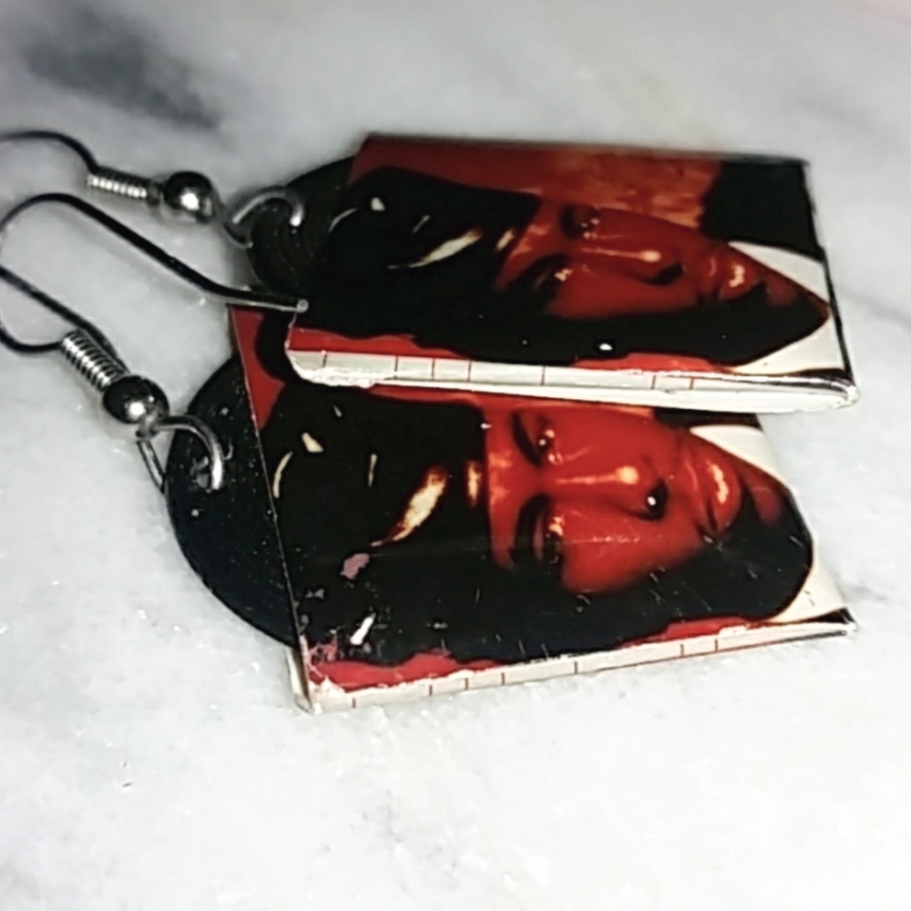 🎤Vintage Bobby Brown record earrings💿 - Picture 5 of 7